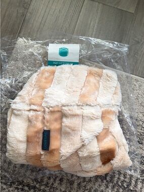 Lovesac Squattoman Faux Fur cover - Peachy Cream - FREE SHIPPING